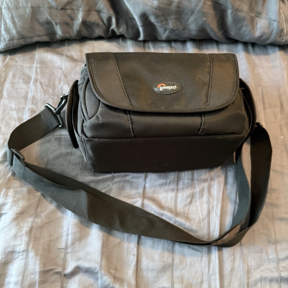 Lowepro Edit 140 Camera Camcorder Bag Photography Case Black Medium Mirrorless